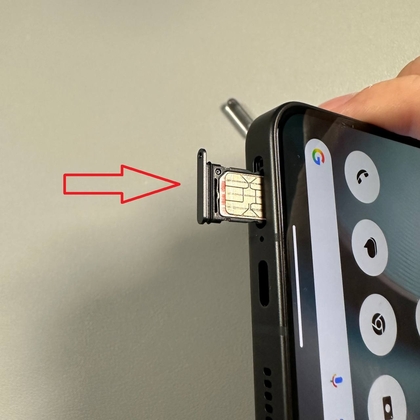 De SIM-lade terugplaatsen.