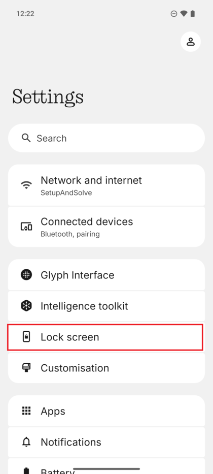 The main Settings menu with the 'Lock screen' option highlighted.