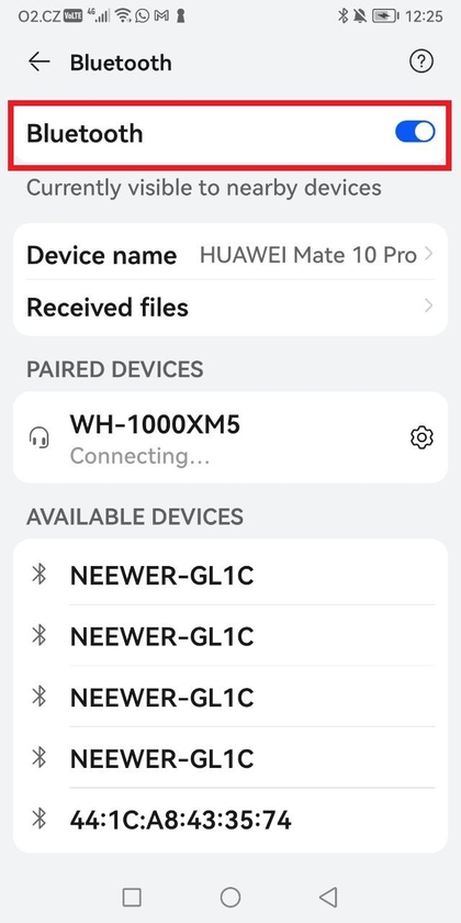 Bluetooth-Einstellungsbildschirm mit Aktivierungsschalter