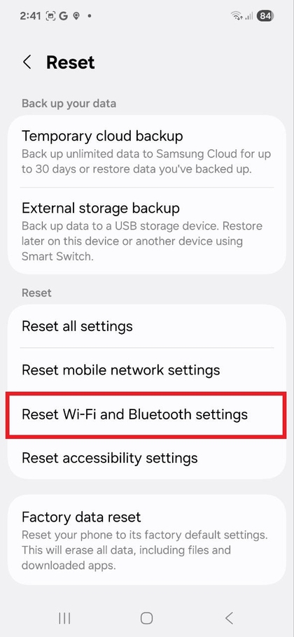 Chagua chaguo la kuweka upya Wi-Fi na Bluetooth