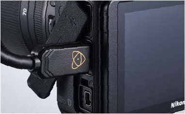 A f&eacute;nyk&eacute;pezőg&eacute;p csatlakoztat&aacute;sa az Atomos Ninja V-hez 2. l&eacute;p&eacute;s