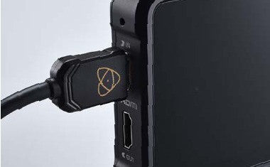 A f&eacute;nyk&eacute;pezőg&eacute;p csatlakoztat&aacute;sa az Atomos Ninja V-hez 3. l&eacute;p&eacute;s