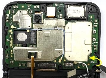 Akkumul&aacute;tor &eacute;s fő kamera sz&eacute;tszerel&eacute;se - 3. l&eacute;p&eacute;s