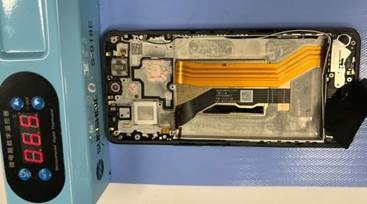 Sustituir el m&oacute;dulo de pantalla - Desmontaje - Paso 1