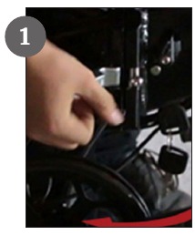 Vybratie bat&eacute;rie - krok 1