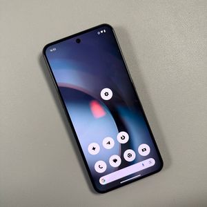 Sovelluskuvakkeiden v&auml;rien muuttaminen Nothing Phone (3) -puhelimessa