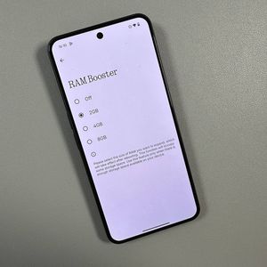 Hoe je RAM controleert en uitbreidt op de Nothing Phone (3)