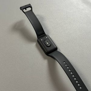 Samsung Galaxy Fit 3: Cum să &Icirc;nlocuiești sau să Schimbi Brățările