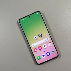 Samsung Galaxy A56 - N&auml;yt&ouml;n automaattisen kierron ottaminen k&auml;ytt&ouml;&ouml;n tai poistaminen k&auml;yt&ouml;st&auml;