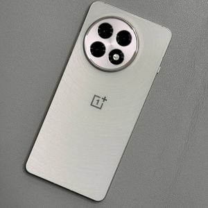 So fahren Sie Ihr OnePlus 13R 5G mit einer Taste herunter