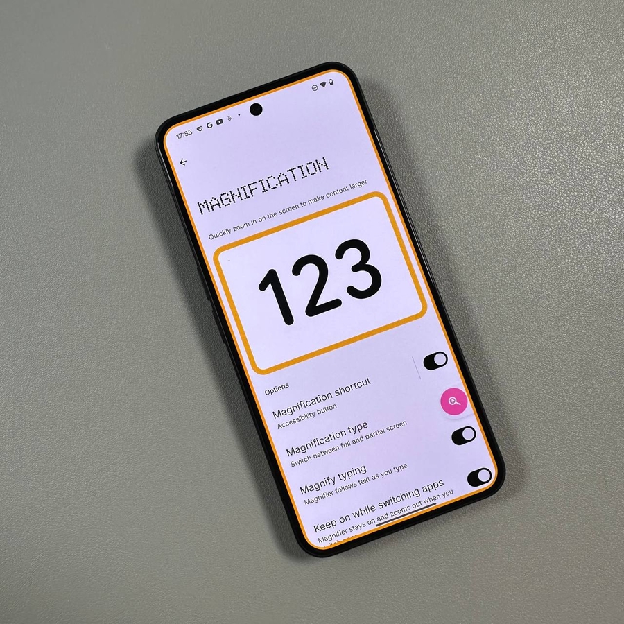 Nothing Phone 3 mit aktivierter Vergrößerungsfunktion
