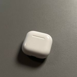Apple AirPods 4 com Cancelamento Ativo de Ru&iacute;do (ANC) - Como Renomear em um iPhone