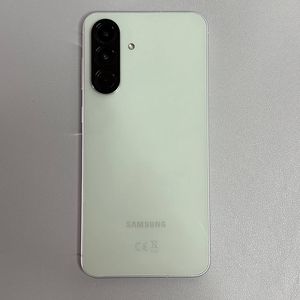 Samsung Galaxy A56: Aktivere eller deaktivere sveipe ned for varslingspanel