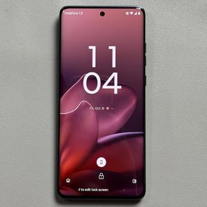 Hoe de lay-out van het startscherm te vergrendelen op een Motorola EDGE 60 Fusion