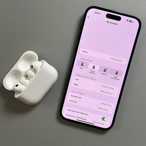 Como Ativar ou Desativar o Volume Personalizado nos Apple AirPods Pro 3