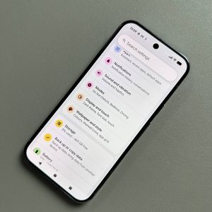S&aring;dan Styrer du Funktionen Tryk for at V&aelig;kke p&aring; Google Pixel 10 Enheder