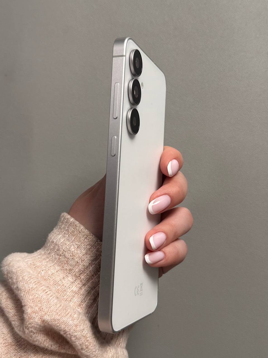 Slik deaktiverer du Google Assistant eller Gemini p&aring; Samsung Galaxy S25 FE